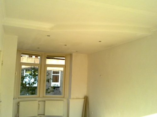 Woonkamerafwerking in Rotterdam, project van Stukadoorsbosch, foto 10