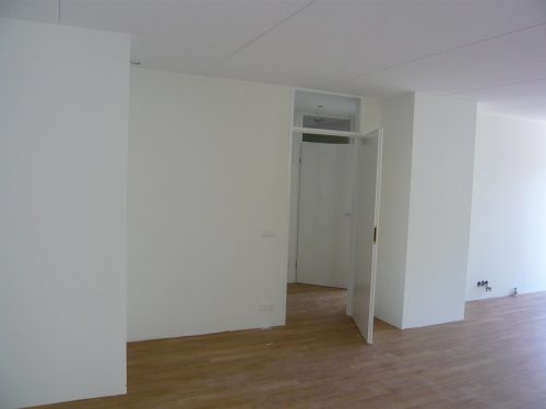 Woonkamerafwerking in Rotterdam, project van Stukadoorsbosch, foto 12